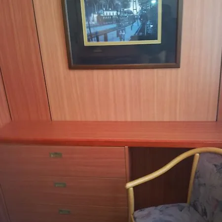 Colombus Ξενοδοχείο 3*